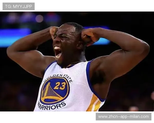 格林训练中点名组织,传切节奏极佳 格林训练中点名组织,传切节奏极佳